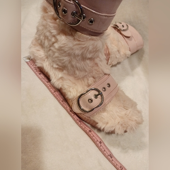 Jeffrey Campbell faux fur pink booties - Picture 11 of 11
